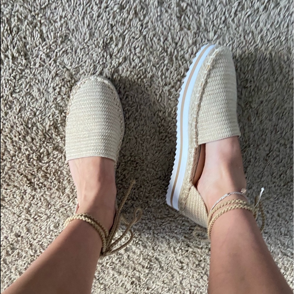 JLO platforms!!